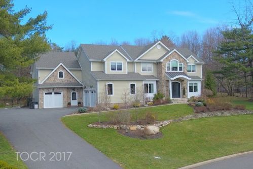 68 Valley View Ter, Montvale, NJ 07645-1041