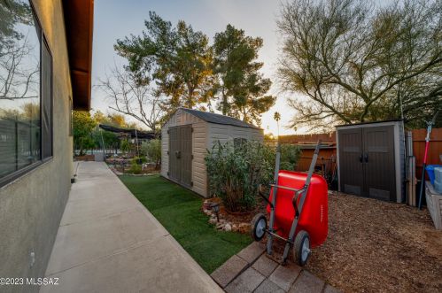 10060 Discovery Dr, Tucson AZ  85748-7608 exterior