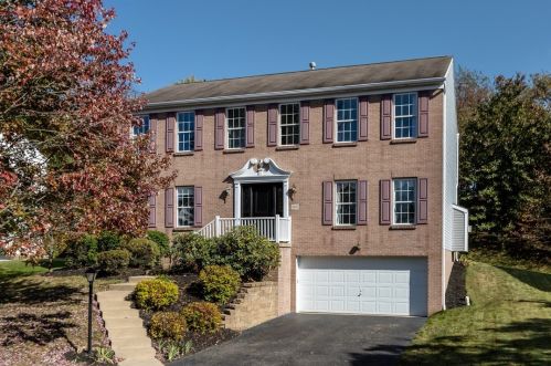 7071 Highland Creek Dr, Bridgeville, PA 15017-3440