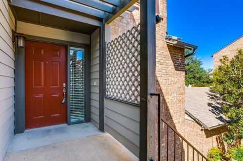 4067 Beltway Dr, Addison, TX 75001-4925
