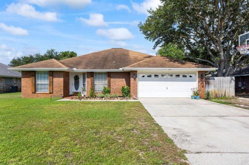 2039 Alfred Blvd, Gulf Breeze, FL 32566-7350
