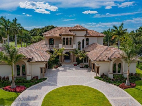 2581 Escada Dr, Naples, FL 34109-3600