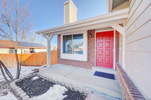 2764 Salida St, Denver, CO 80013-2120