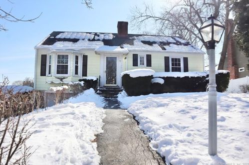 21 Davenport Dr, Stamford, CT 06902-7708