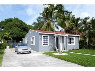 2643 Pierce St, Hollywood, FL 33020-3837