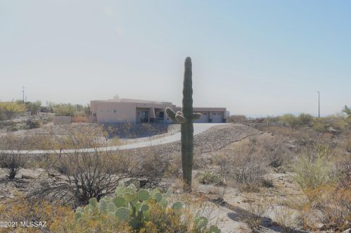 4830 Manning Camp Ct, Tucson, AZ 85747-9347