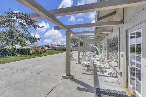 1220 Tasman Dr, Sunnyvale CA  94089-2499 exterior