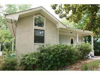 2926 Lookout Pl, Atlanta GA  30305-3218 exterior