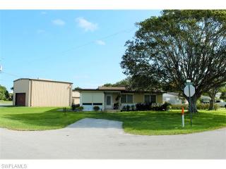 303 Alverdez Ave, Clewiston FL  33440-3807 exterior