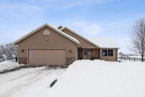 750 220th St, East Farmington, WI 54020-4543