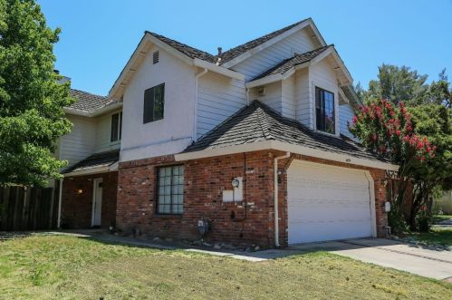 8879 Minnie Cir, Elk Grove, CA 95624-2252