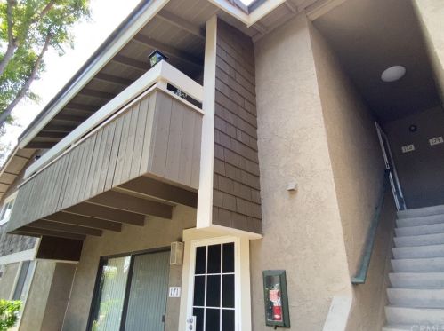 172 Streamwood, Irvine, CA 92620-1965