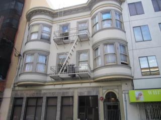 1449 Powell St, San Francisco CA  94133-3851 exterior