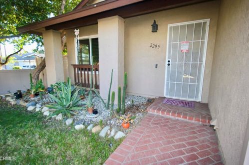 2205 Marvel Ave, Simi Valley, CA 93065-2212