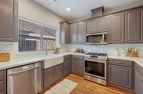 437 Locust St, Lodi CA  95240-2321 exterior