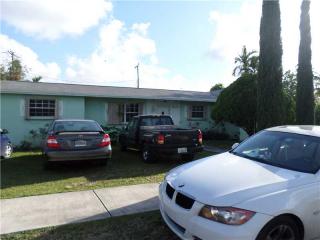 8350 39th St, Miami, FL 33155-3310