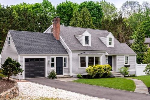 25 Red Gate Ln, Cohasset, MA 02025-1321