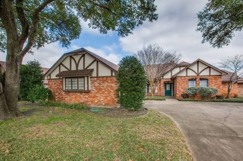 3121 Ridge Oak Dr, Garland, TX 75044-6945