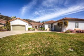 2184 Ipanema Ln, Vista, CA 92084-5840