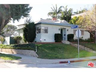 3295 Mountain View Ave, Los Angeles, CA 90066-1042