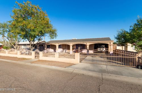 1039 27th Dr, Phoenix, AZ 85009-3952