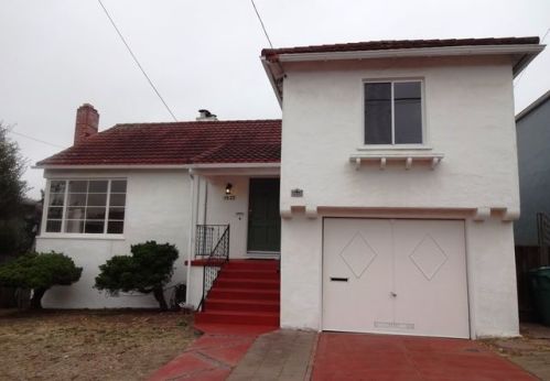 5622 Sacramento Ave, Richmond CA  94804-5610 exterior