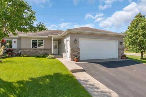 402 Fieldcrest Ln, Sartell, MN 56377-1277