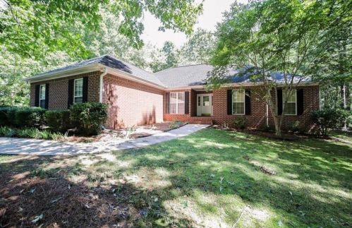 276 Spratlin Ponds Dr, Hull, GA 30646-3596
