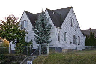 1738 Ainsworth Ave, Tacoma WA  98405-3244 exterior