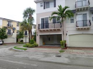 561 35th Ln, Boca Raton FL  33431-5751 exterior