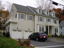 27 Cummings Rd, Newton, MA 02459-1734