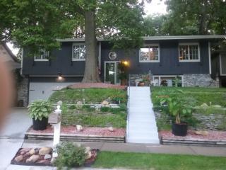 12734 Forestdale Dr, Bellevue NE  68123-2811 exterior