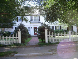 141 Aspen Ave, Newton, MA 02466-3020