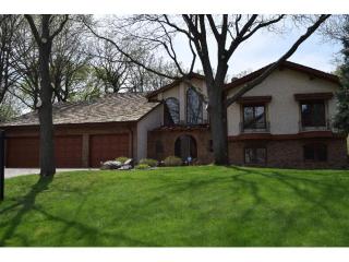 5509 River Bluff Cir, Minneapolis MN  55437-3605 exterior