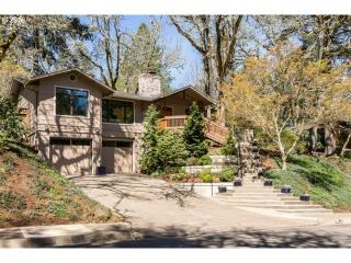 755 Foothill Dr, Eugene OR  97405-4651 exterior