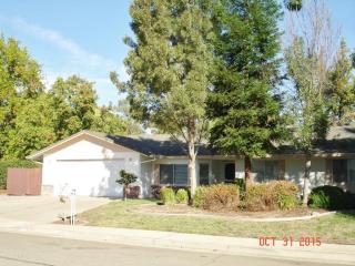 2882 Amethyst Way, Redding CA  96003-3329 exterior