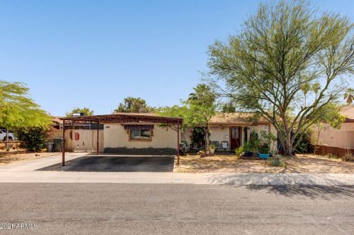 3449 39th Dr, Phoenix, AZ 85019-3904