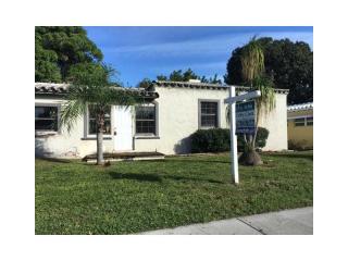 1825 Roosevelt St, Hollywood, FL 33020-2716