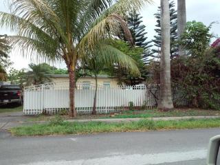 7970 26th St, Miami, FL 33155-2574