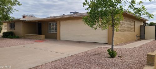 6127 Evergreen St, Mesa, AZ 85205-5934