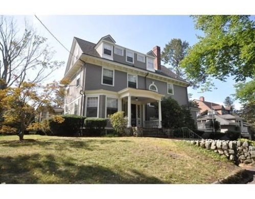 74 Wollaston Ave, Arlington, MA 02476-5839