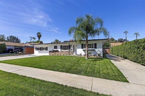 2956 Ronald St, Riverside, CA 92506-4150