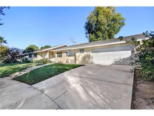 5308 Stonewood Dr, Riverside CA  92506-1559 exterior