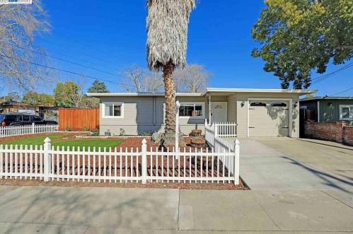 24320 Groom St, Hayward, CA 94544-1612