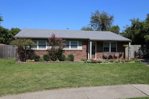 5707 Archtree Pl, Louisville, KY 40229-2218