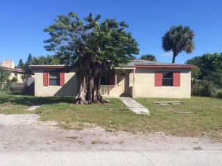 1052 Bellefonte Ave, Cocoa, FL 32922-6209