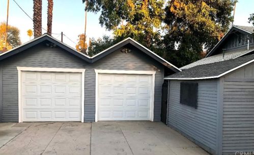 4039 4th St, Riverside, CA 92501-2705