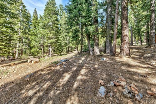 12071 Brookstone Dr, Truckee CA  96161-6217 exterior