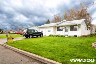 1315 Walton Way, Woodburn OR  97071-2622 exterior