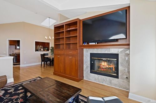 2125 Stonefield Ln, Santa Rosa CA  95403-0954 exterior